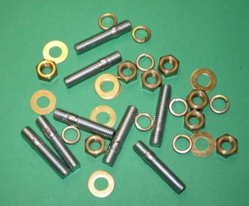 Exhaust Studs/nuts: Pinto